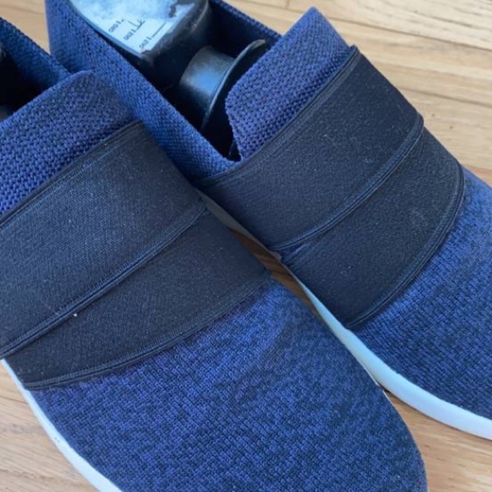 Vince shoes sneaker very comfy